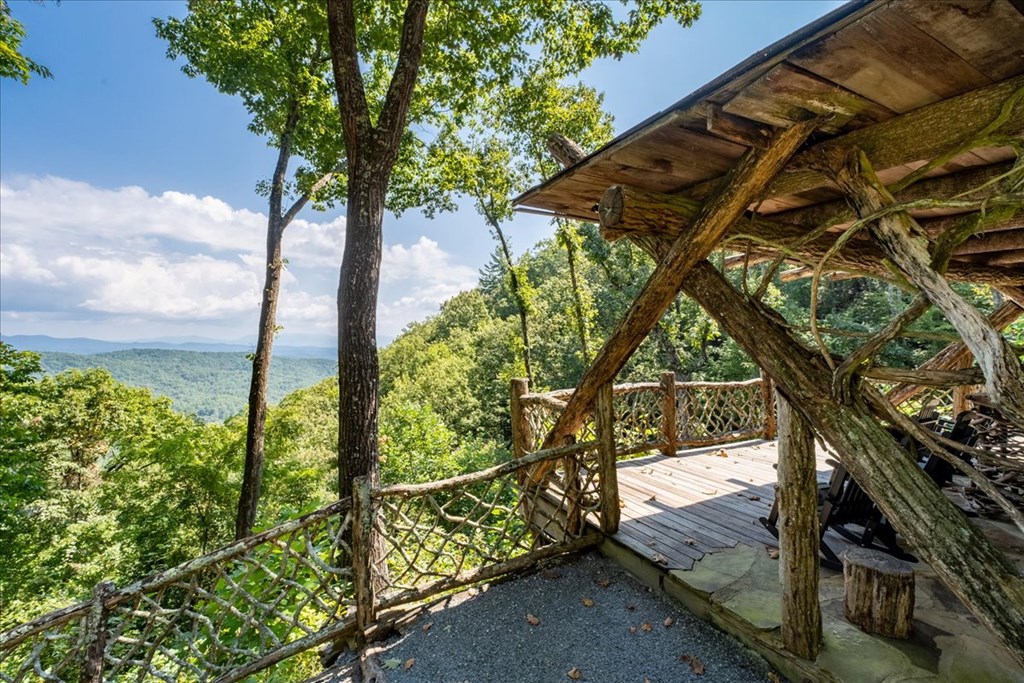 207 Utana Bluffs Trail