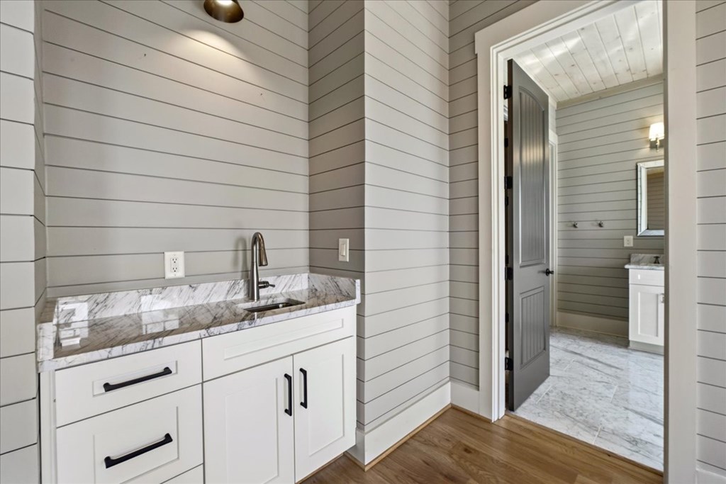 207 Utana Bluffs Trail