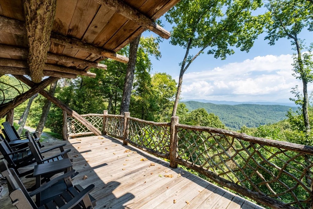 207 Utana Bluffs Trail