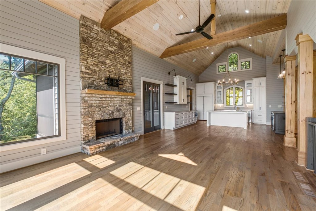 207 Utana Bluffs Trail