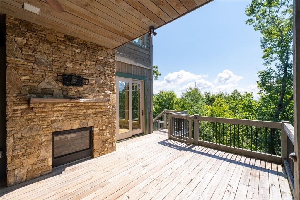 207 Utana Bluffs Trail