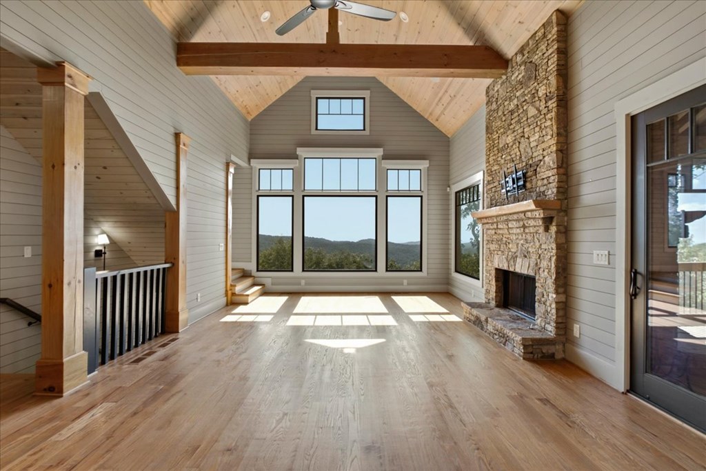 207 Utana Bluffs Trail