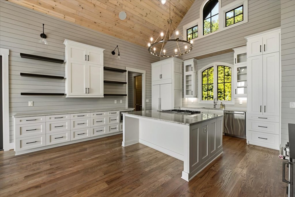 207 Utana Bluffs Trail
