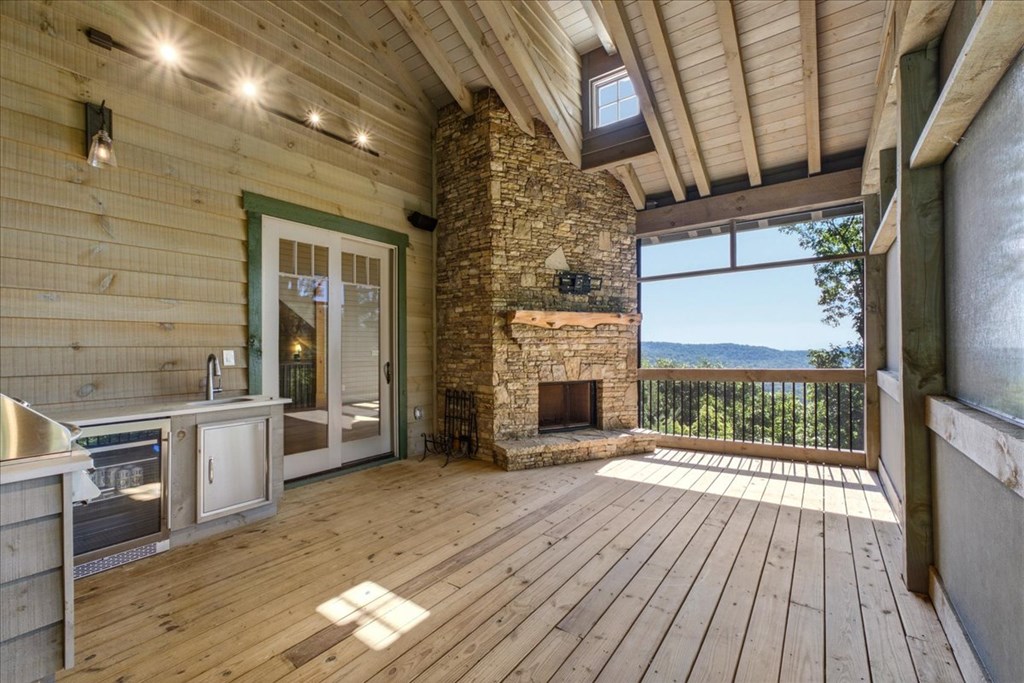 207 Utana Bluffs Trail