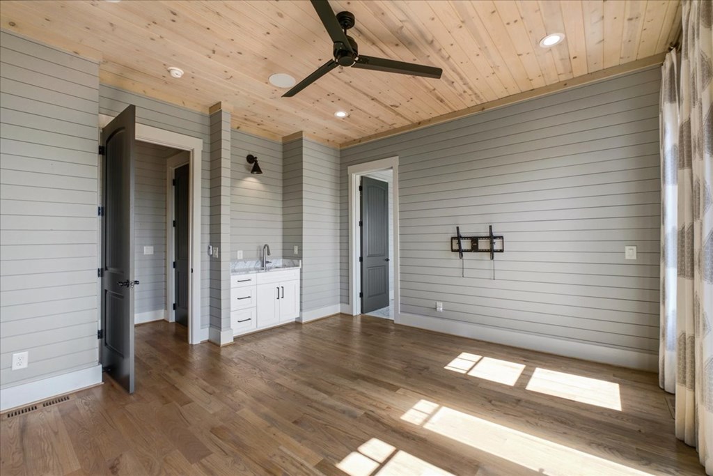 207 Utana Bluffs Trail