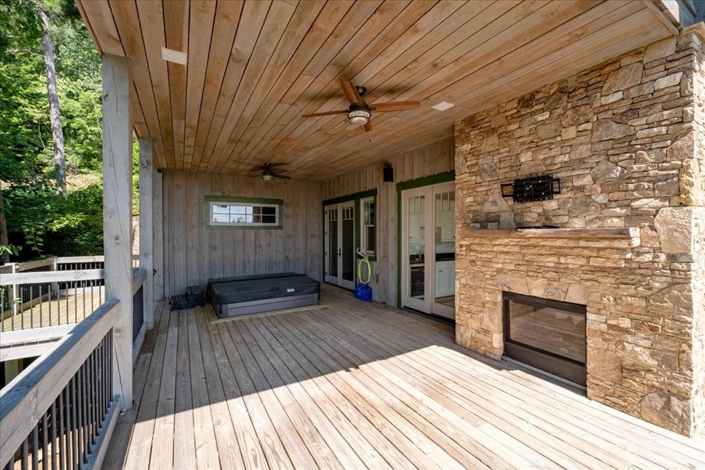 207 Utana Bluffs Trail