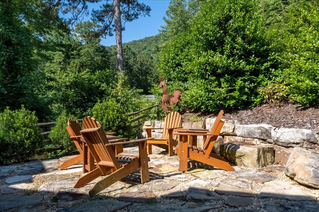 207 Utana Bluffs Trail