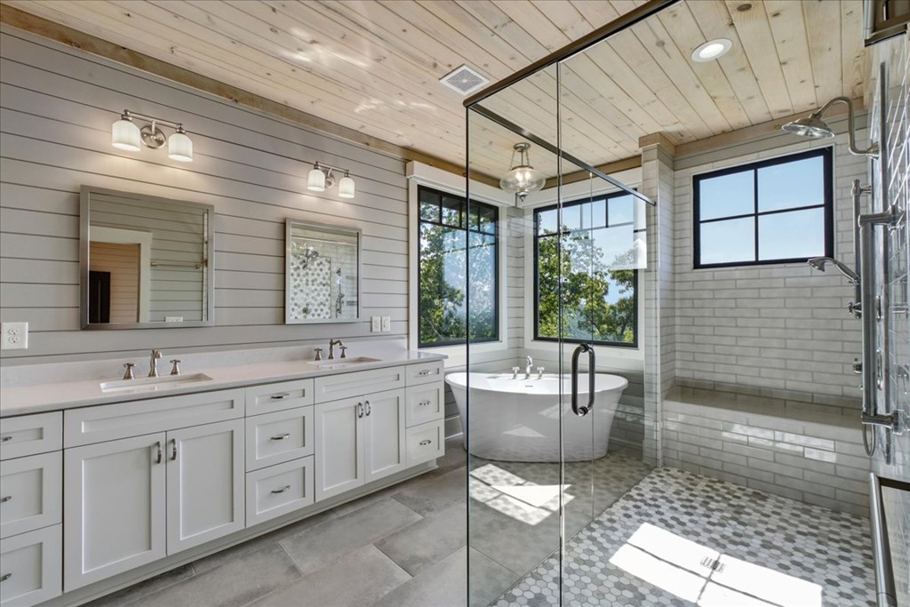 207 Utana Bluffs Trail