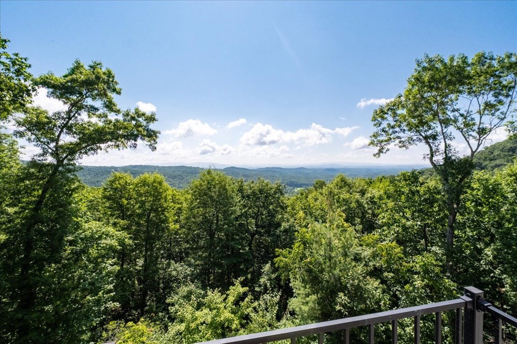 207 Utana Bluffs Trail