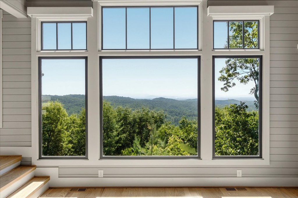 207 Utana Bluffs Trail