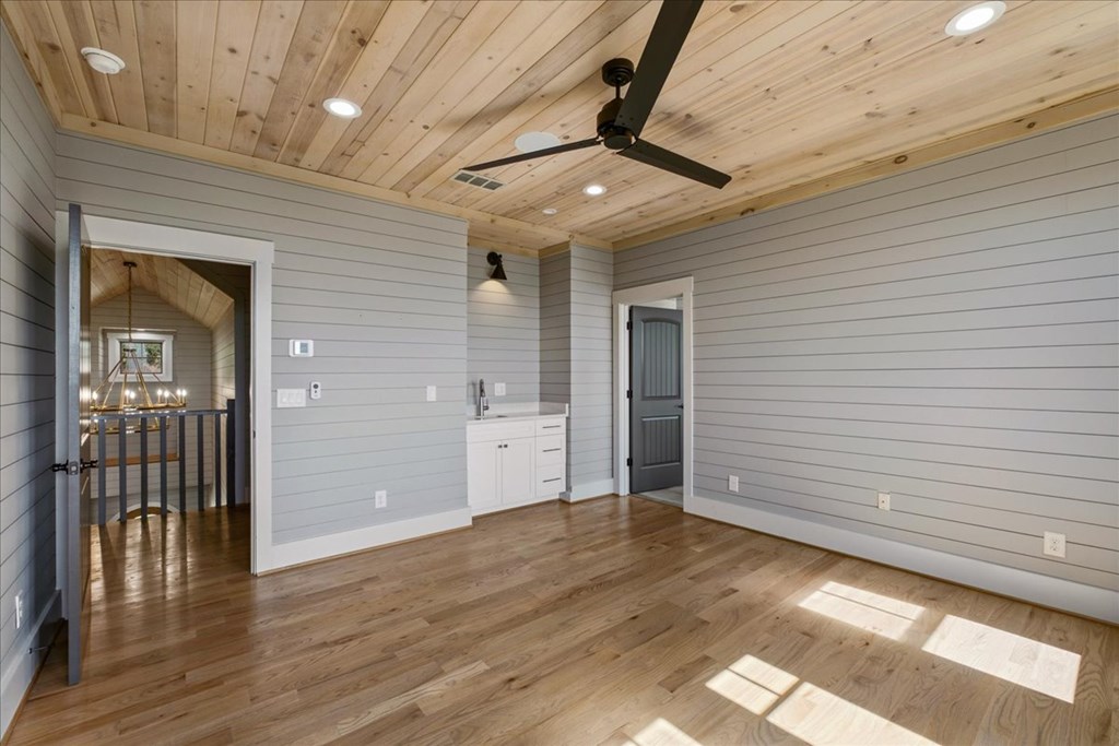 207 Utana Bluffs Trail