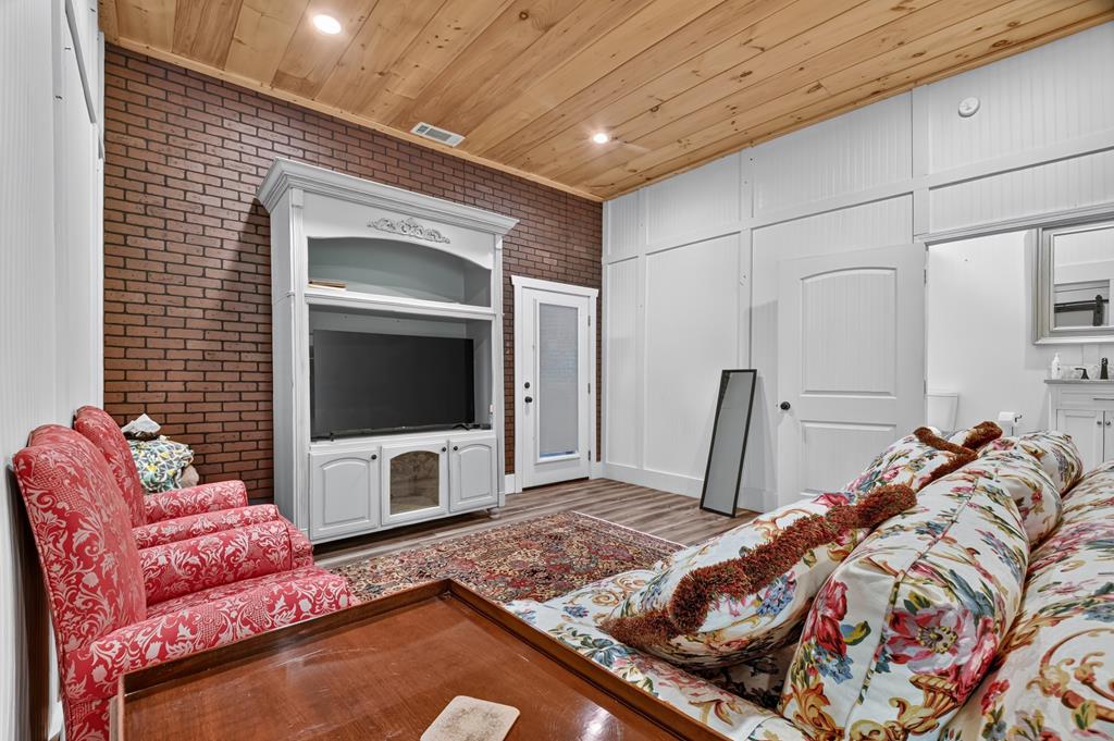2086 Burnt Mountain Road