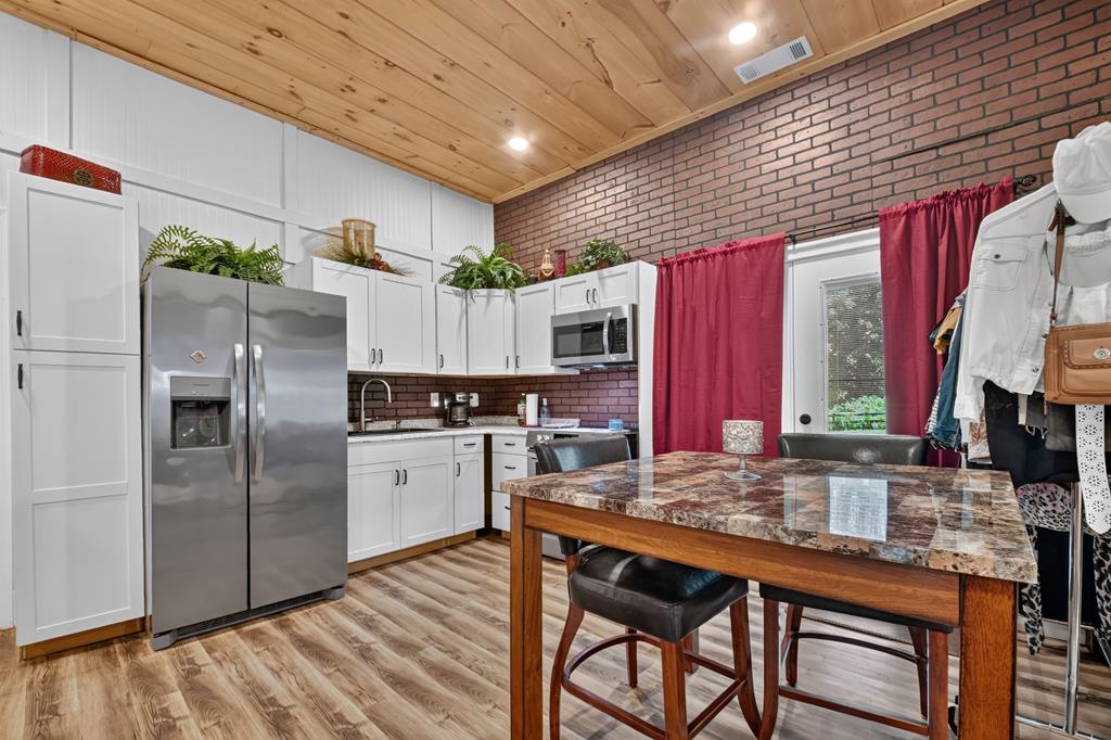 2086 Burnt Mountain Road
