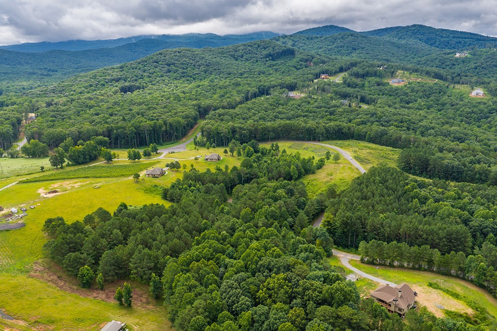 2027 Pleasant Valley Road