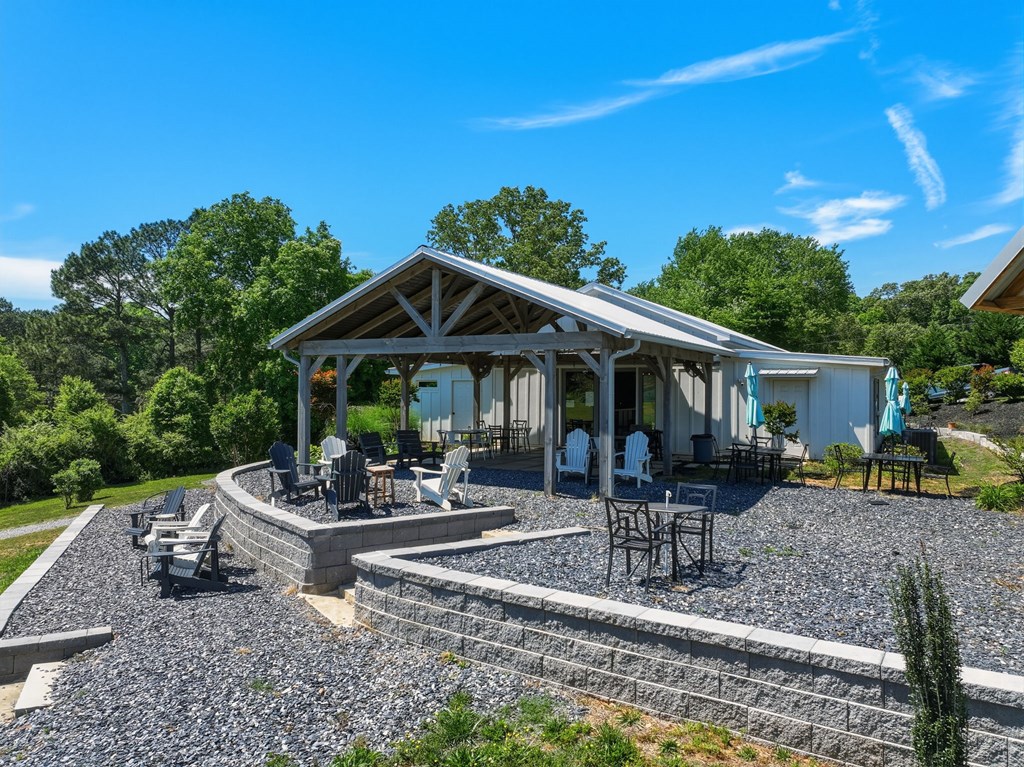 2317 Hwy 382