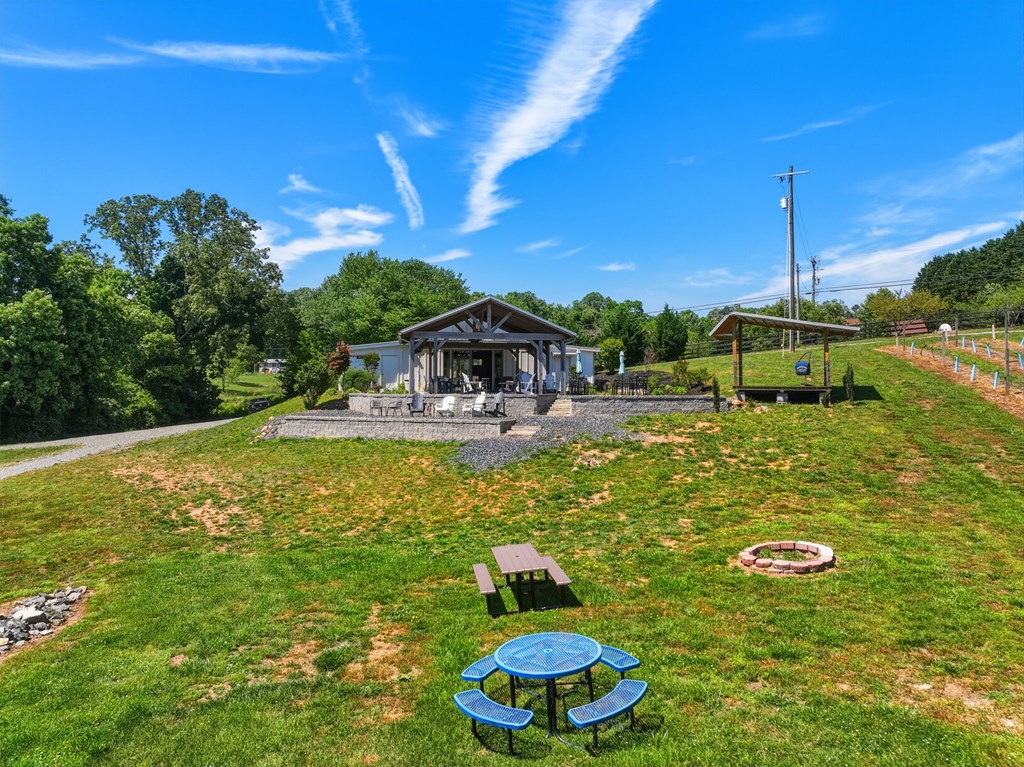 2317 Hwy 382
