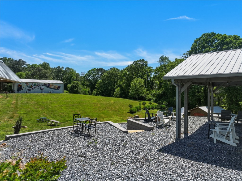 2317 Hwy 382