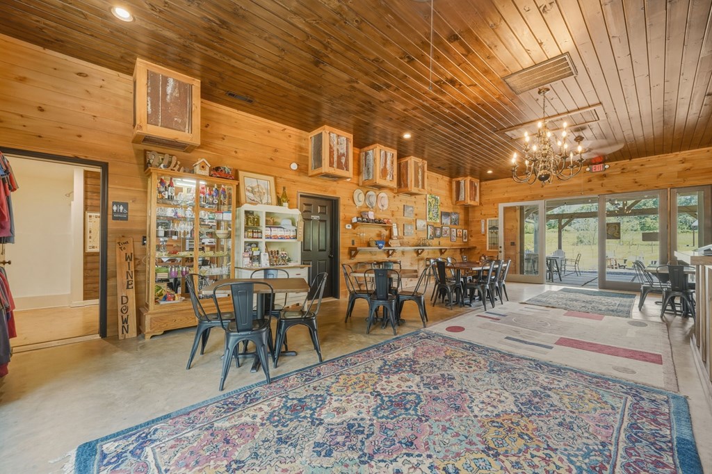 2317 Hwy 382