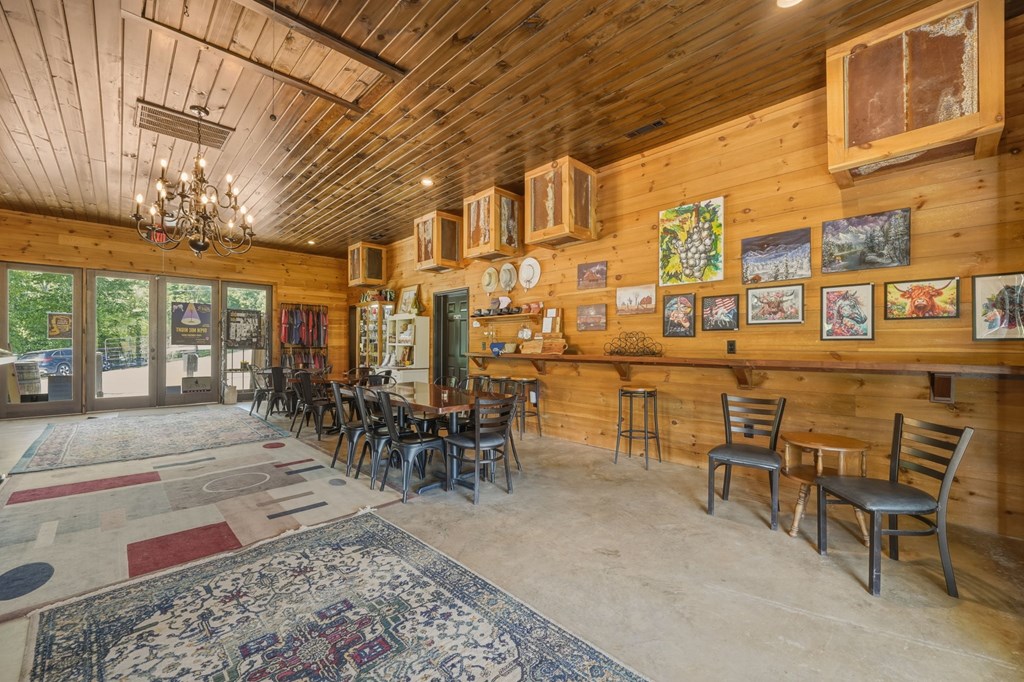 2317 Hwy 382