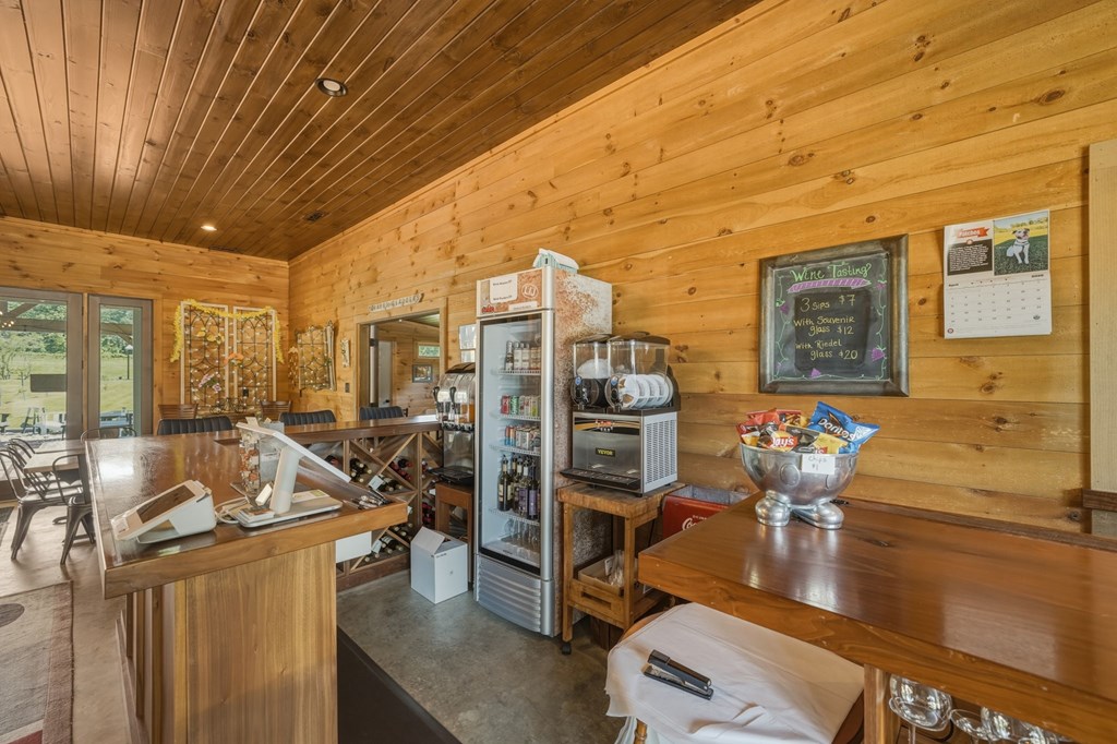 2317 Hwy 382