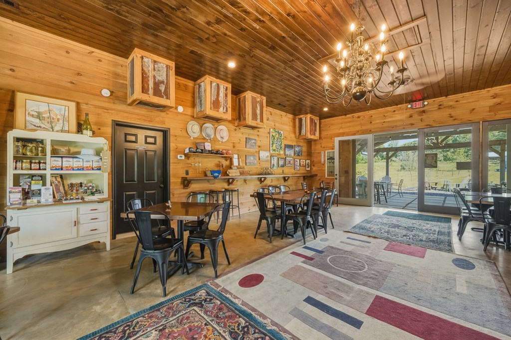 2317 Hwy 382