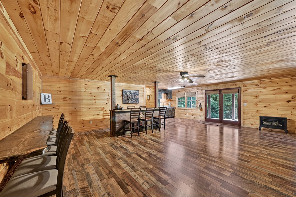 199 Hillsdale Drive