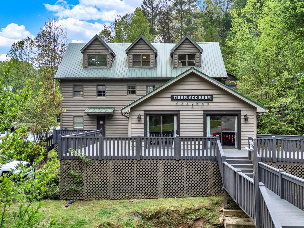 199 Hillsdale Drive