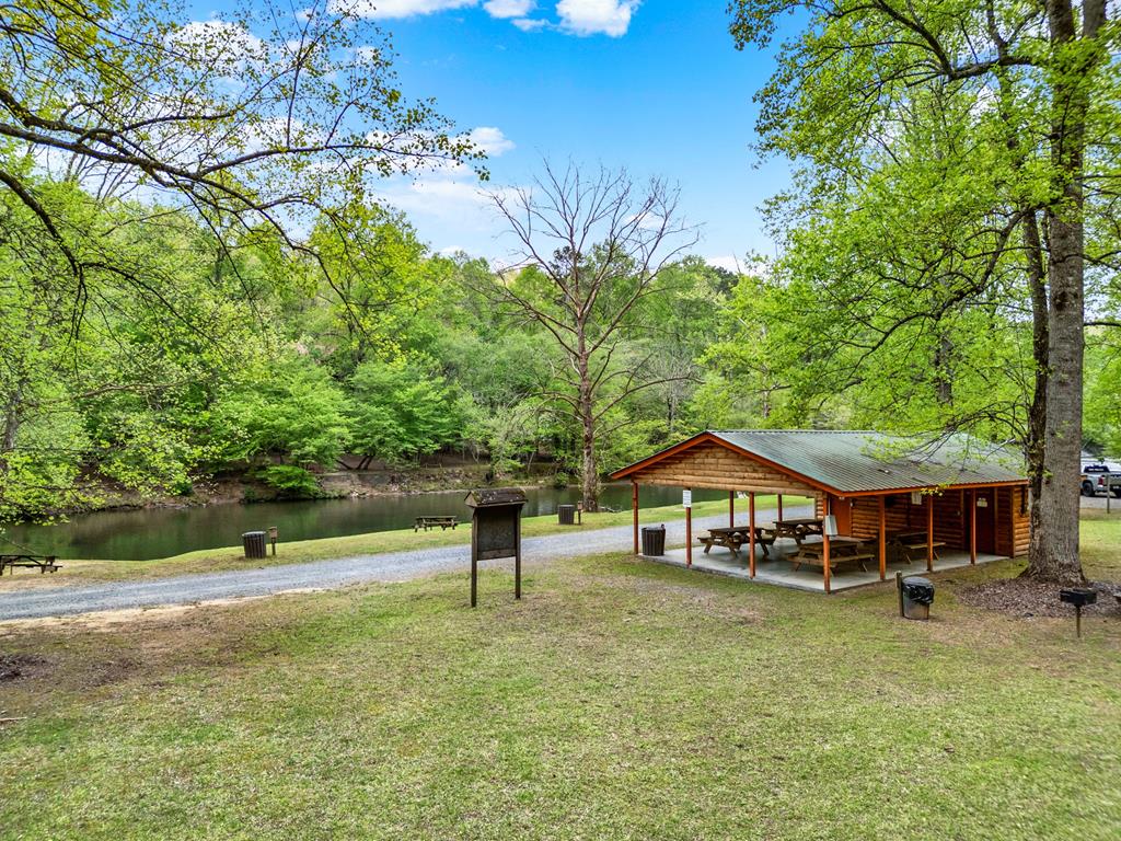 199 Hillsdale Drive