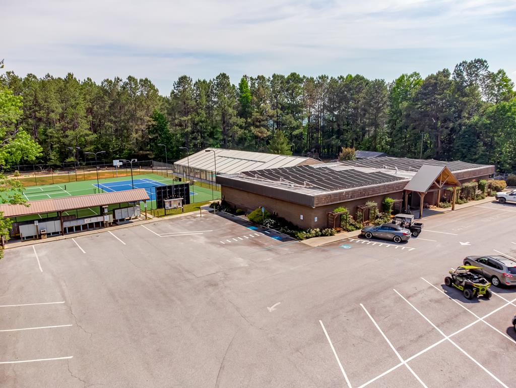 199 Hillsdale Drive