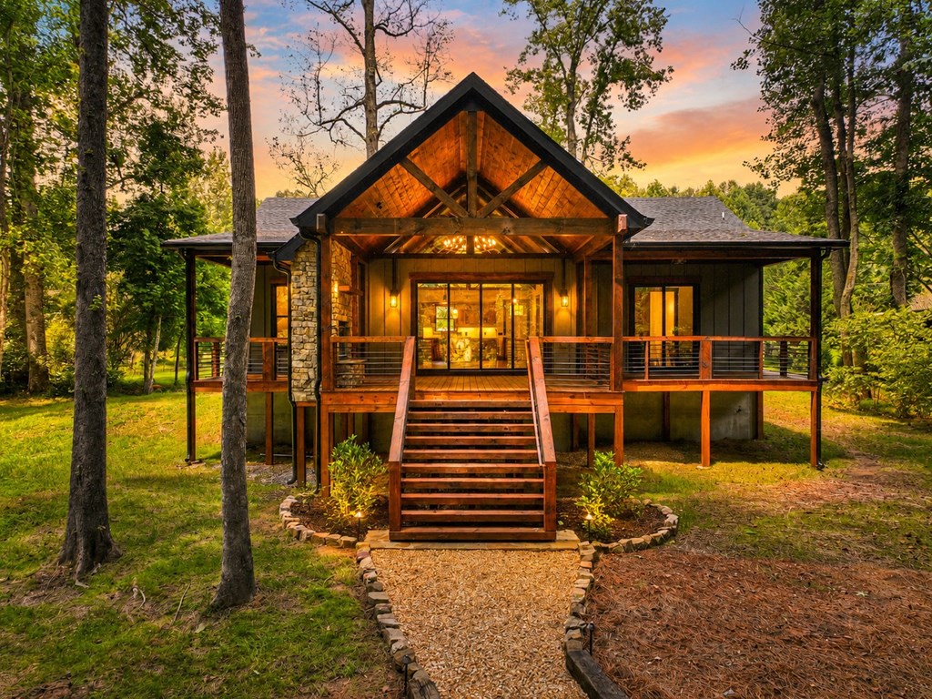 260 Misty Valley Lane