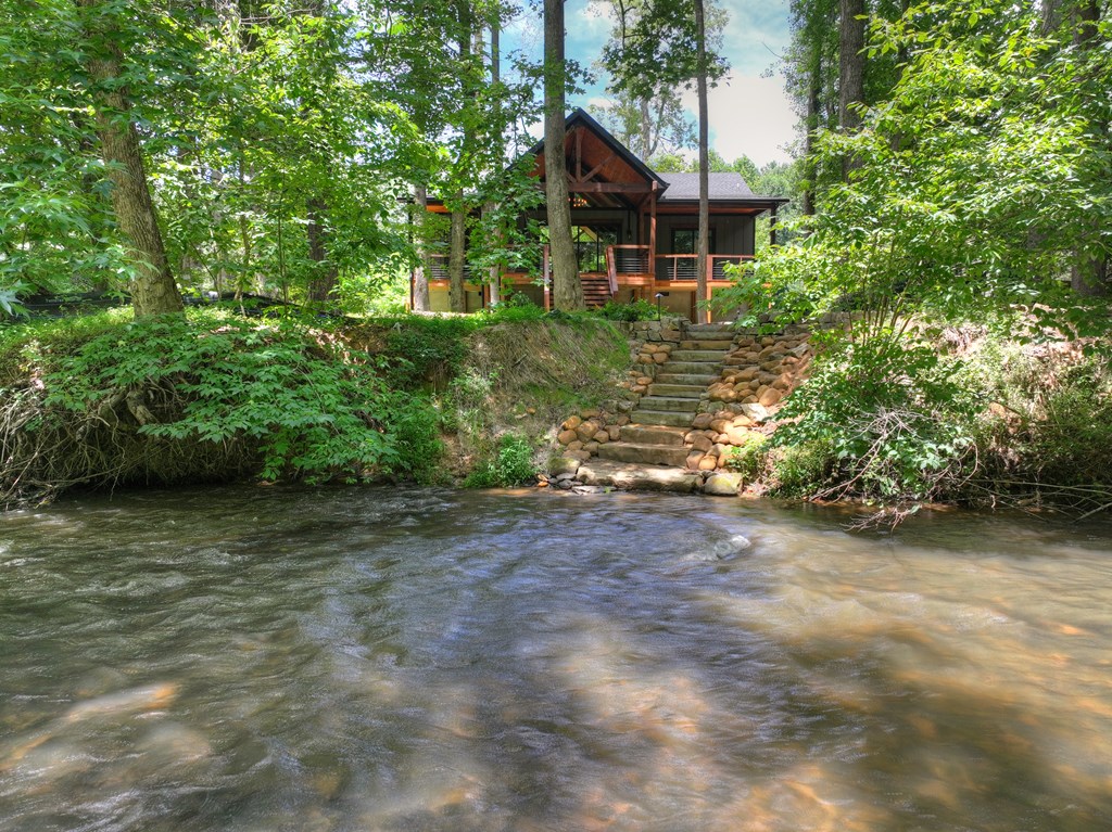 260 Misty Valley Lane