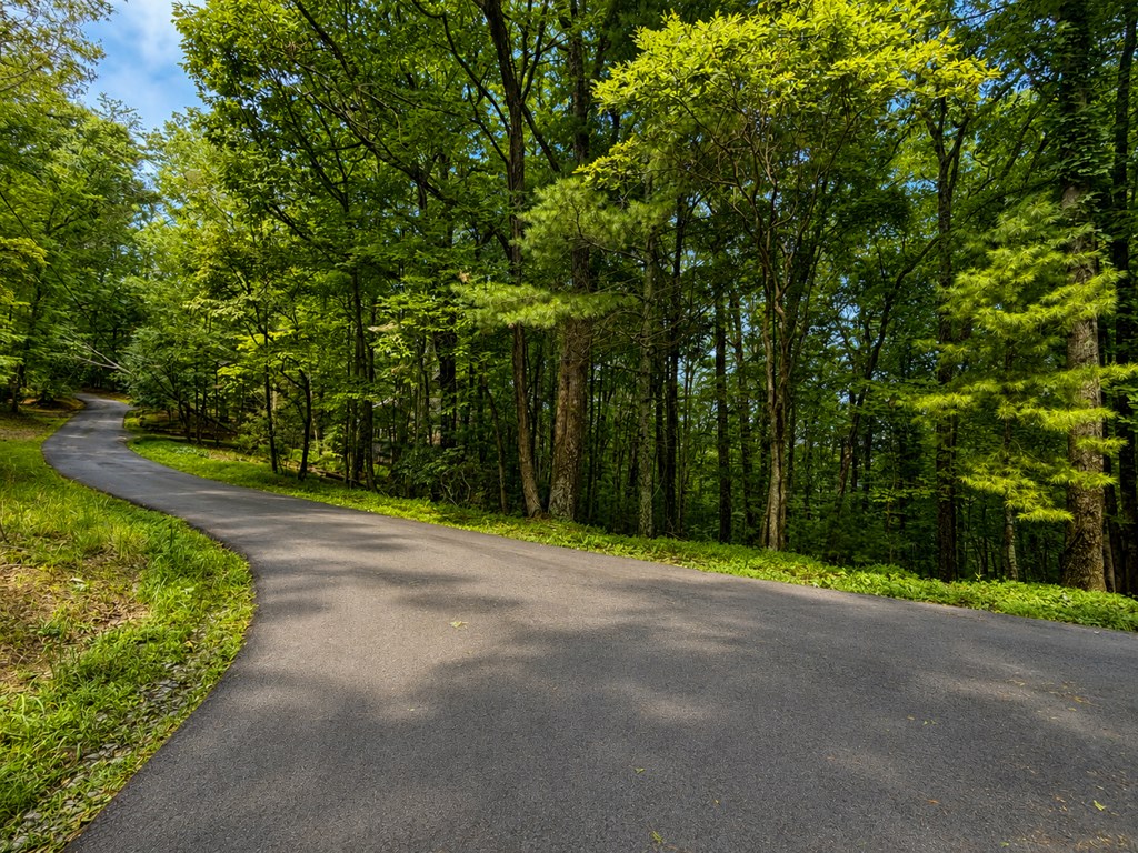J208 Pine Ridge Road