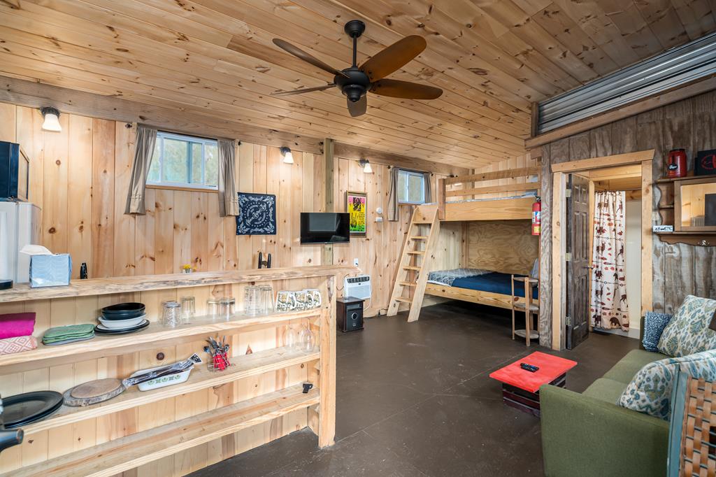 21-235 Riverview Circle