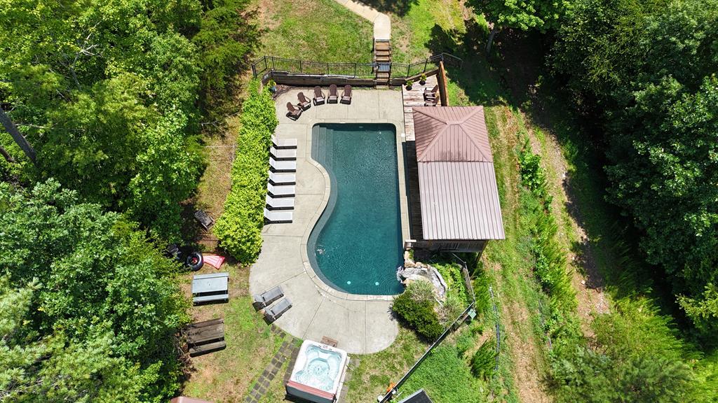 21-235 Riverview Circle
