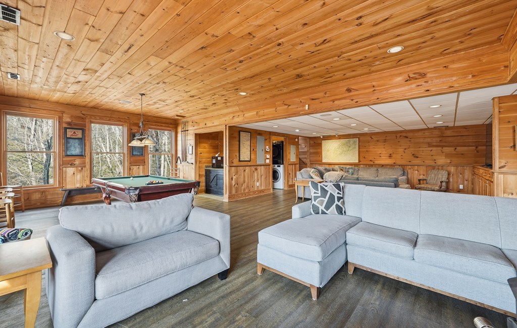 21-235 Riverview Circle