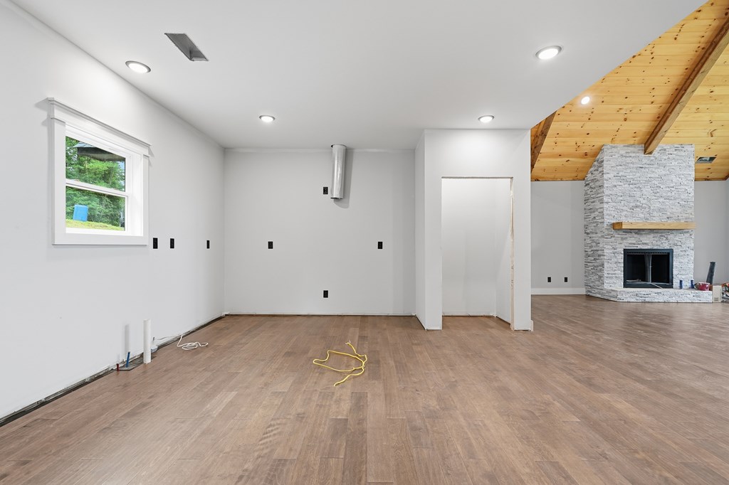313 Jeff Drive