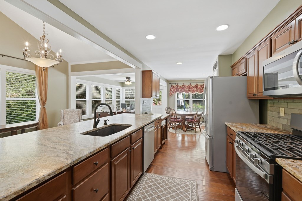 201 Talona Lake Terrace