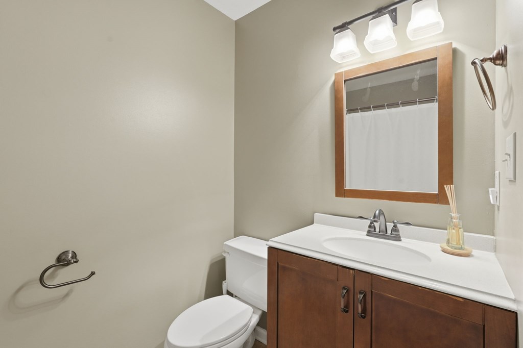 201 Talona Lake Terrace