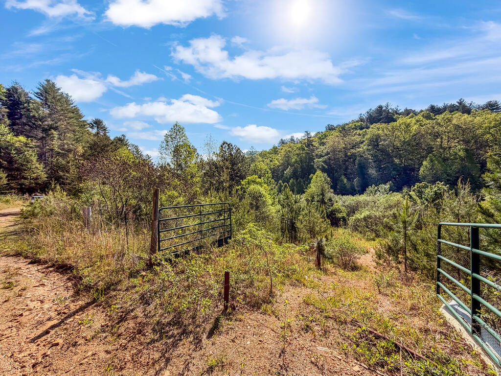 40 AC #1 Valley Lake Road