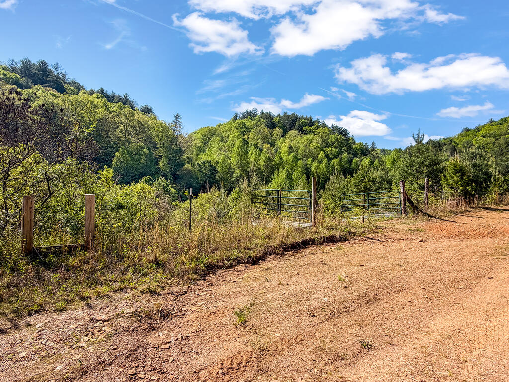 40 AC #1 Valley Lake Road