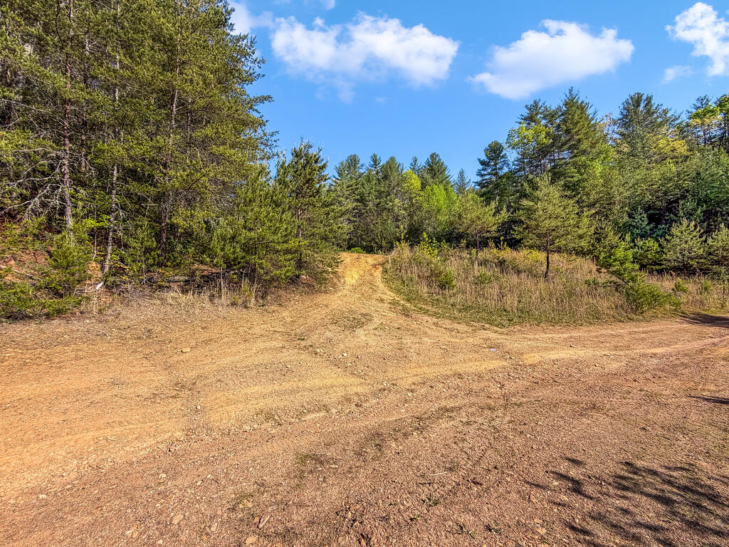 40 AC #1 Valley Lake Road