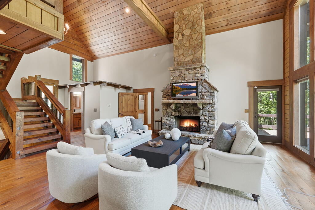 123 Merrimac Pointe