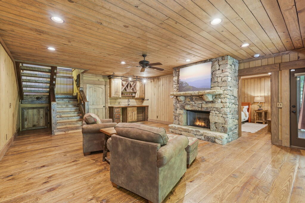 123 Merrimac Pointe