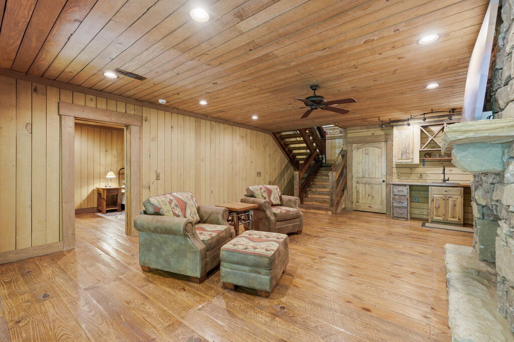 123 Merrimac Pointe