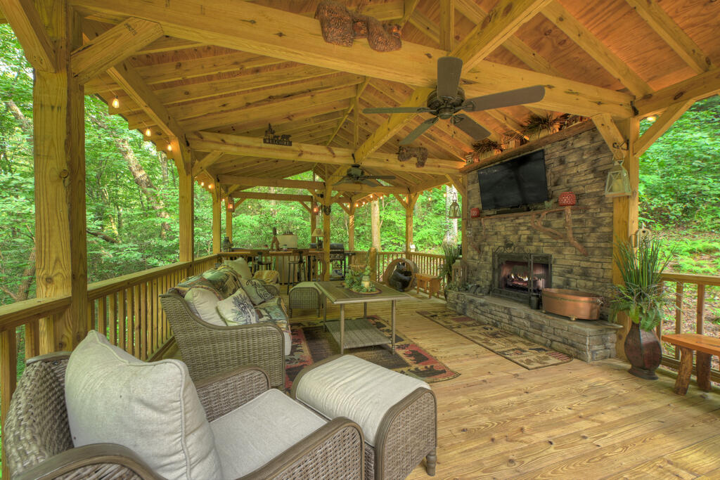 685 Chopped Oak Road
