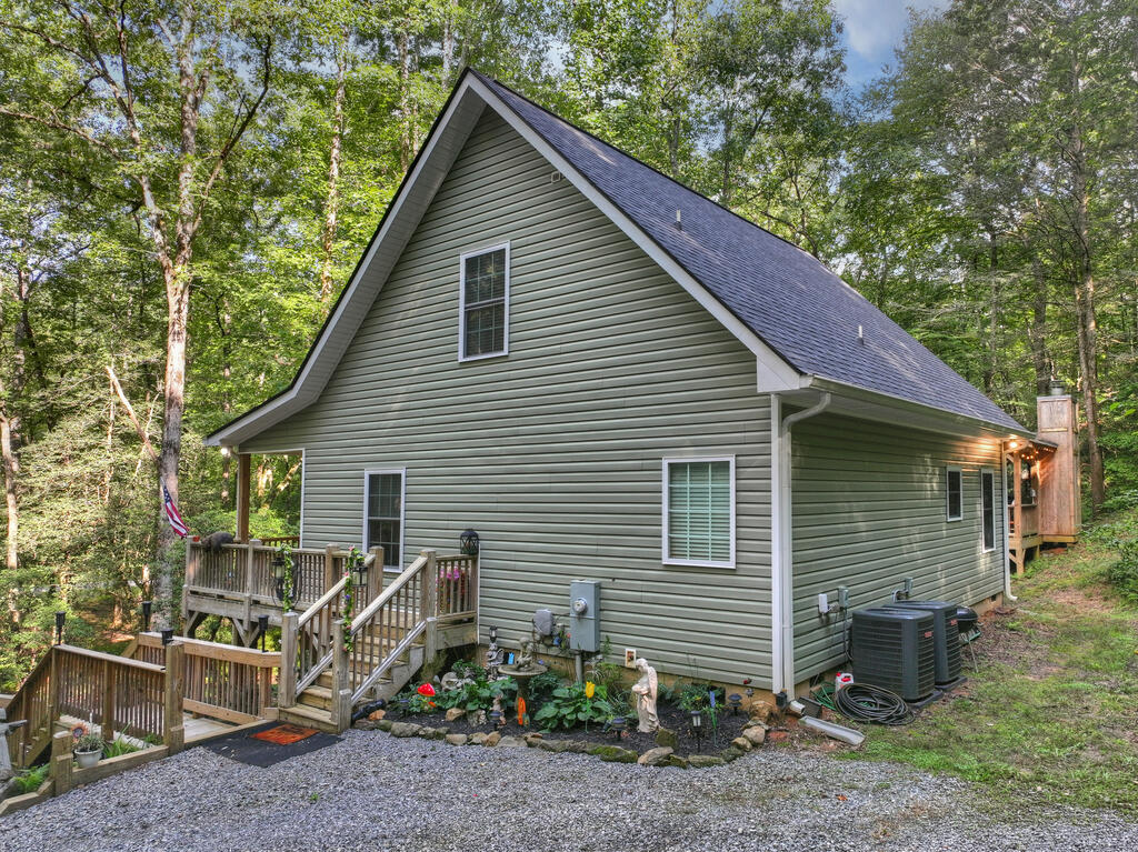 685 Chopped Oak Road