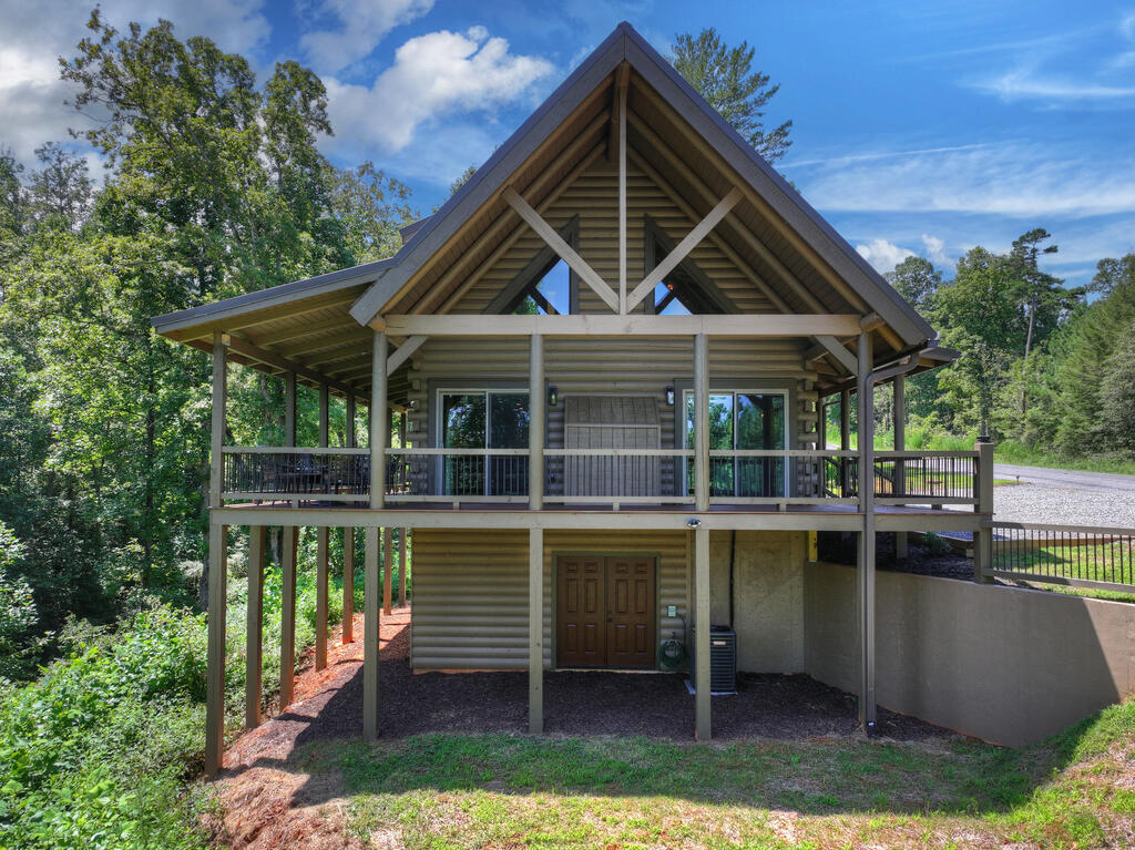 196 N Jakes Landing Way