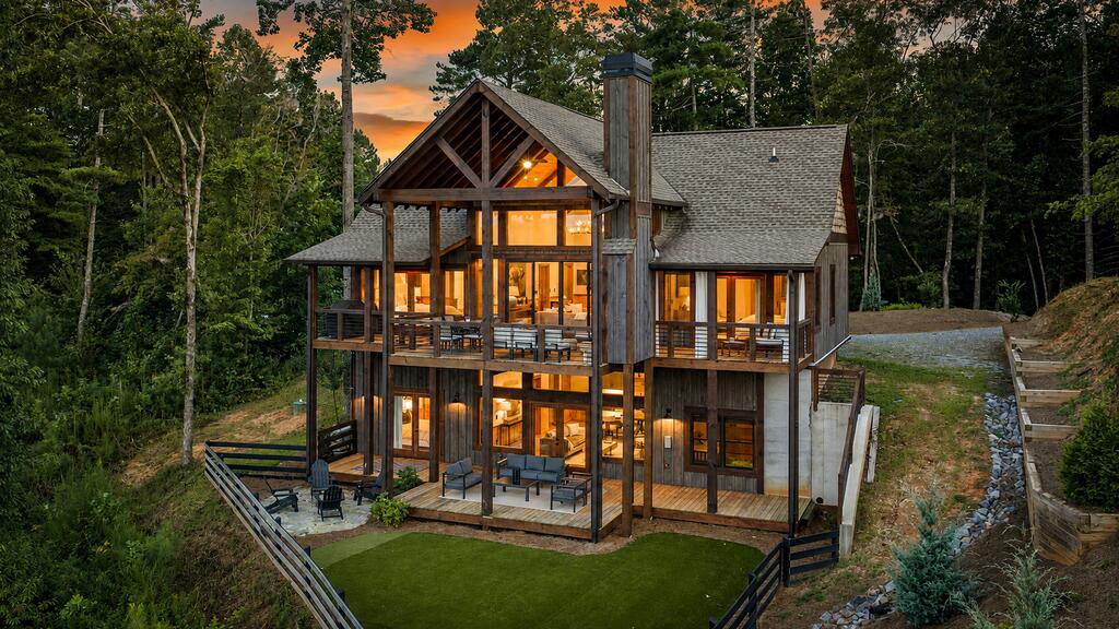 107 Fish Tale Cove