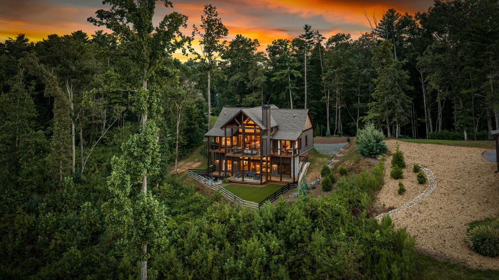 107 Fish Tale Cove