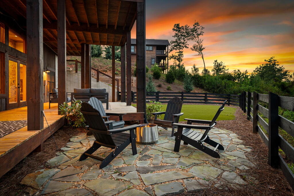 107 Fish Tale Cove